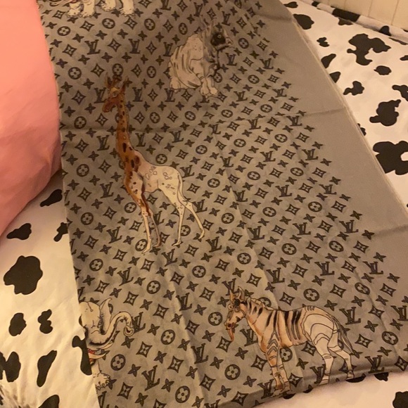 Louis Vuitton scarf in nice gray collar, 100% cashmere. - Picture 3 of 7